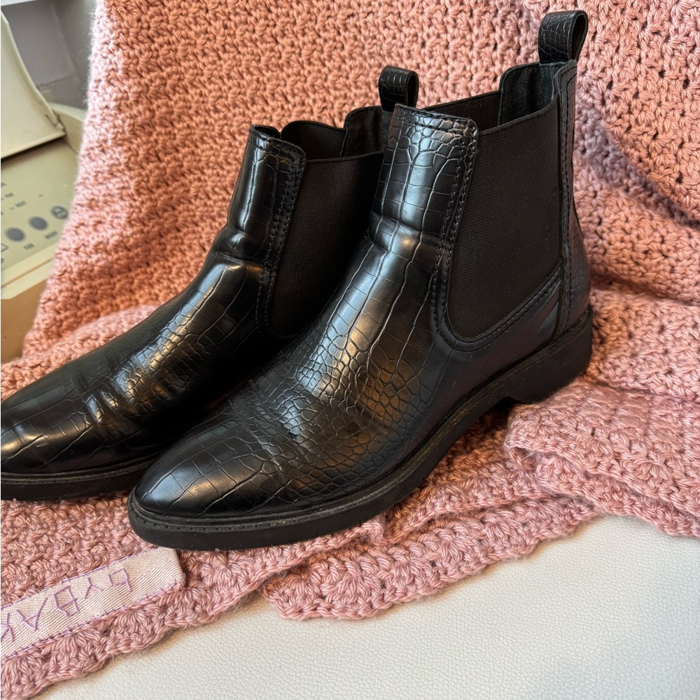 Treasure & Bond black croc booties. Size 9
